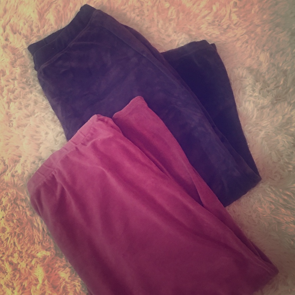 2 pairs of pants